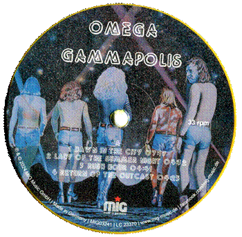 Ein Bild, das Text, Kleidung, Person, Schuhwerk enth�lt.

Automatisch generierte Beschreibung