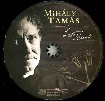 Ein Bild, das Foto, Objekt, Text, Monitor enth�lt.

Automatisch generierte Beschreibung